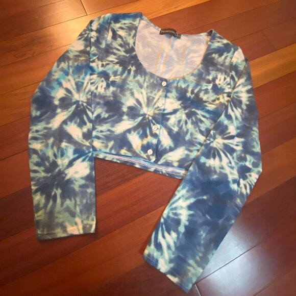 Pretty Little Thing Tie Dye Button up Top size 10 - Picture 3 of 6
